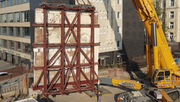 Перенос стены Германа Гессе в Хамовниках Liebherr LTM 1200 9.1